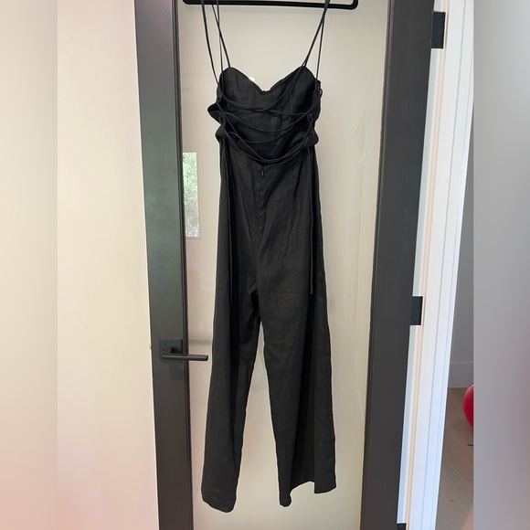 Reformation Oregano Linen Wide Leg
Jumpsuit in Black Size 4 - Picture 6 of 13